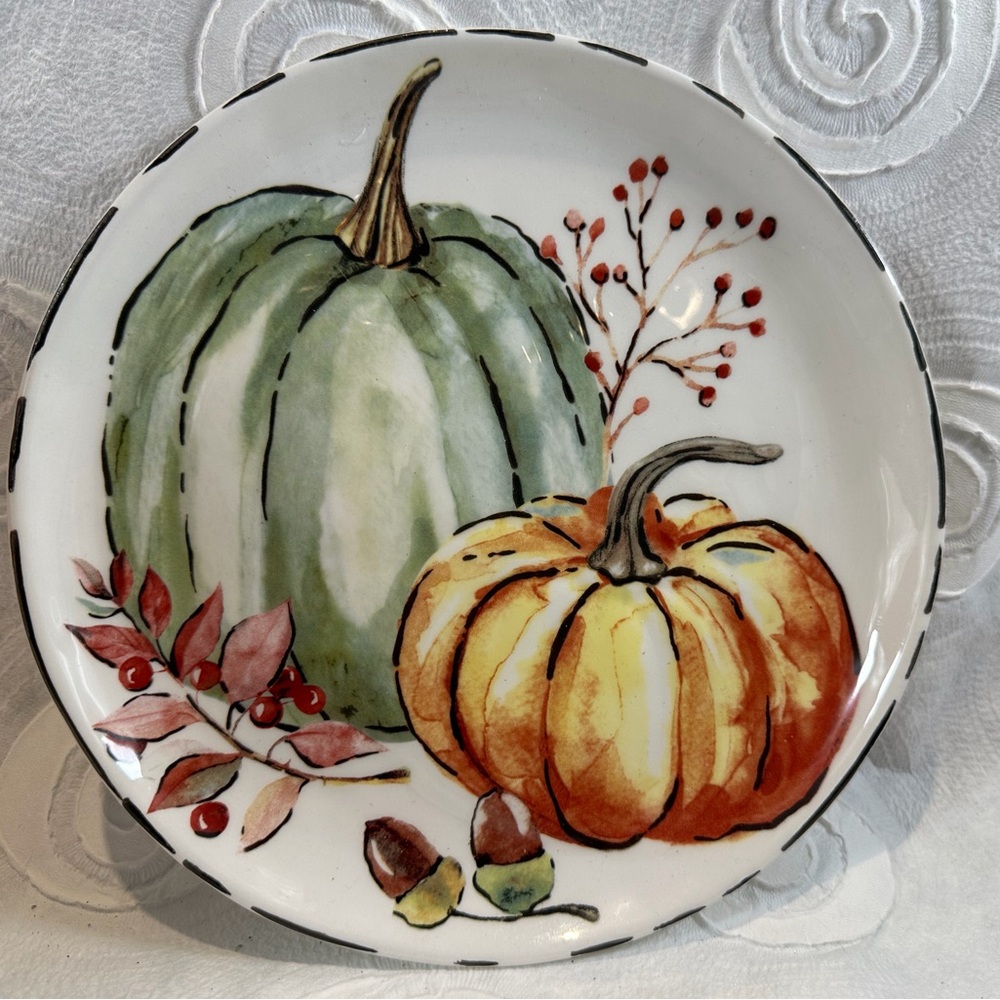 Studio Fall Pumpkin Decorative Dinner Plate in Green and Orange set of 4
